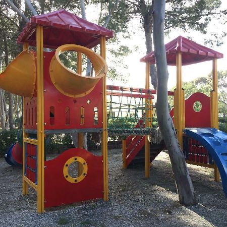 Villa Camping Due Mari Ovile la Marinella Exterior foto